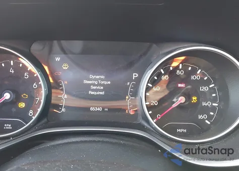 2018 Jeep Compass Latitude 4X4 z USA, uszkodzony, nr VIN 3C4NJDBB0JT316396